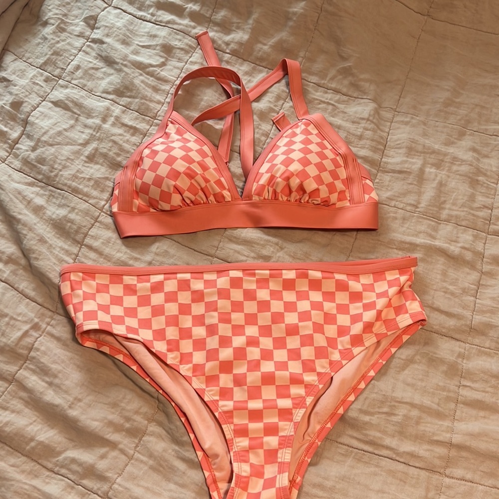 Brand new Kona sol bathing suit